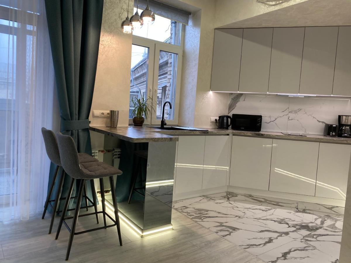 Panorama Luxury Apartment In The House With A Spire, A Historical Building In The City Centre Jarkov Exterior foto