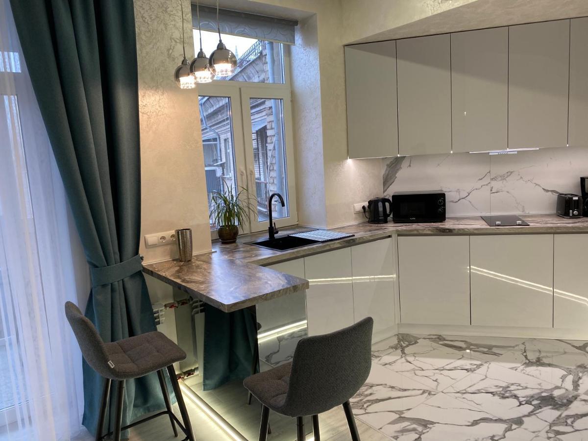 Panorama Luxury Apartment In The House With A Spire, A Historical Building In The City Centre Jarkov Exterior foto