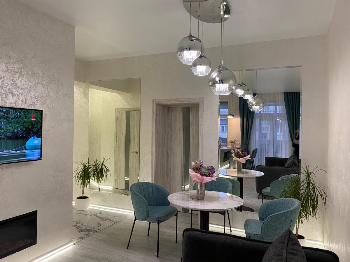 Panorama Luxury Apartment In The House With A Spire, A Historical Building In The City Centre Jarkov Exterior foto