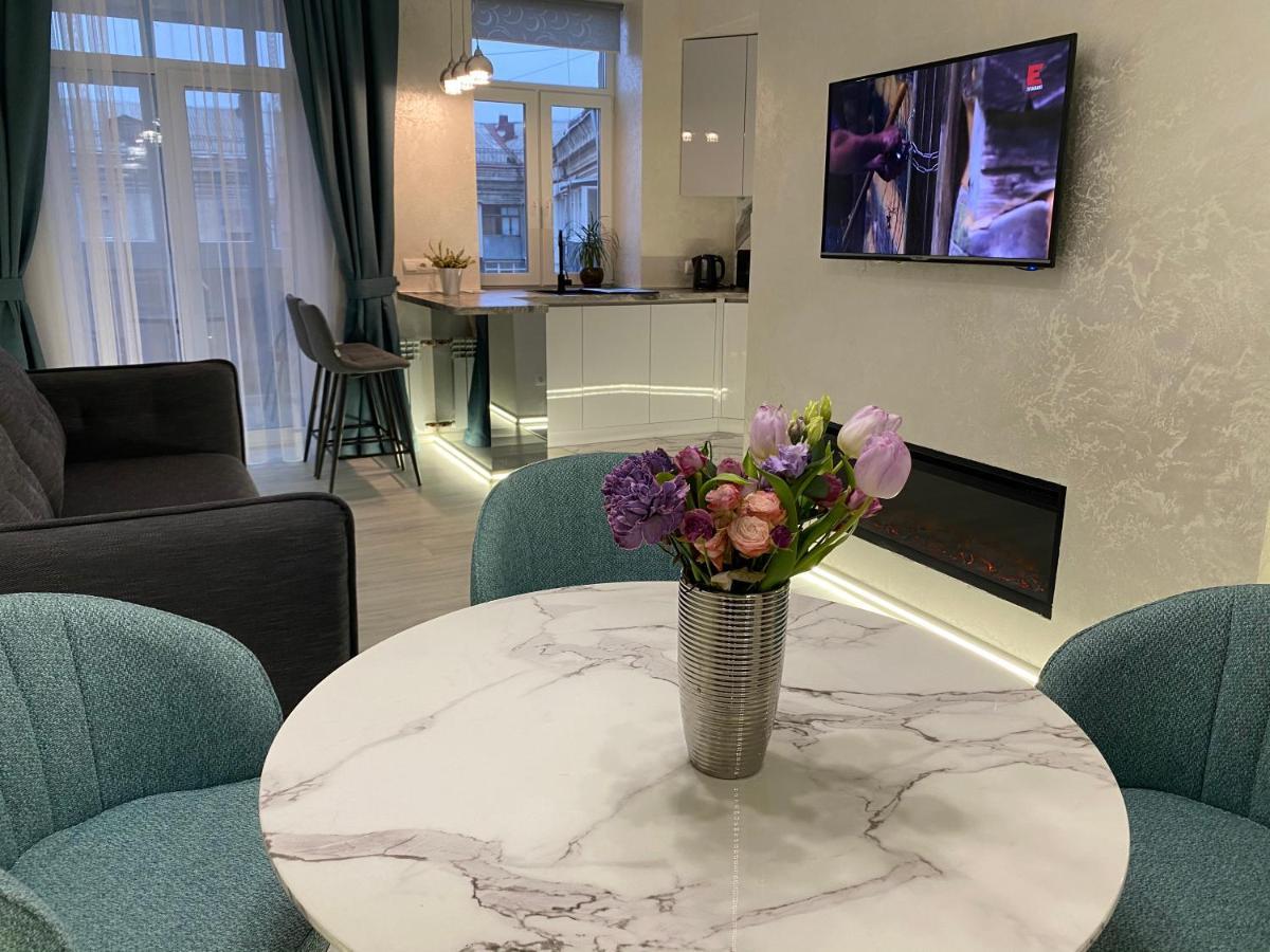 Panorama Luxury Apartment In The House With A Spire, A Historical Building In The City Centre Jarkov Exterior foto