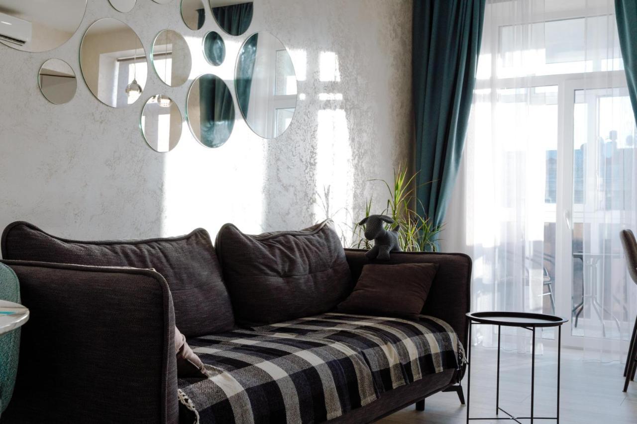 Panorama Luxury Apartment In The House With A Spire, A Historical Building In The City Centre Jarkov Exterior foto