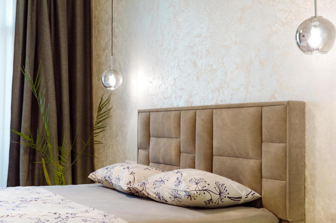 Panorama Luxury Apartment In The House With A Spire, A Historical Building In The City Centre Jarkov Exterior foto